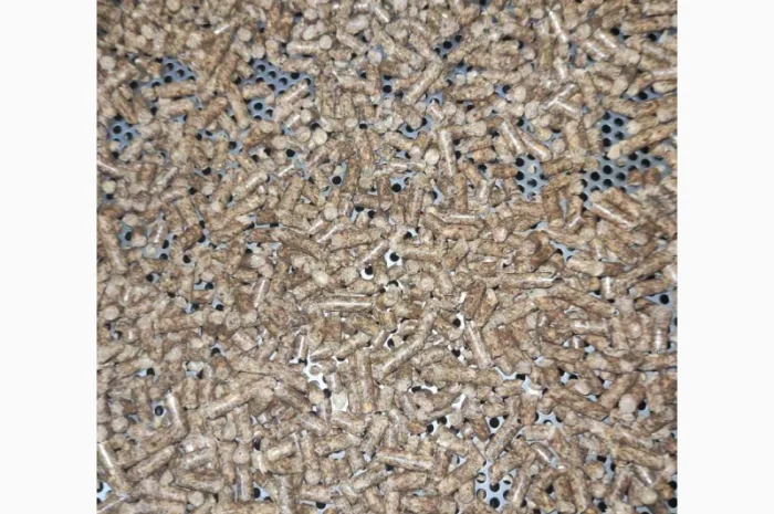 Продаж пеллет паливних із деревини хвойних порід, сосна- фото № 1