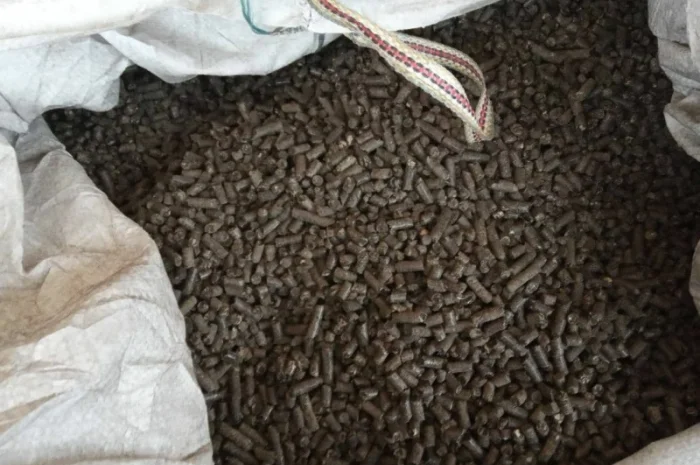 Пеллети з лушпиння і пелети з соломи- фото № 2