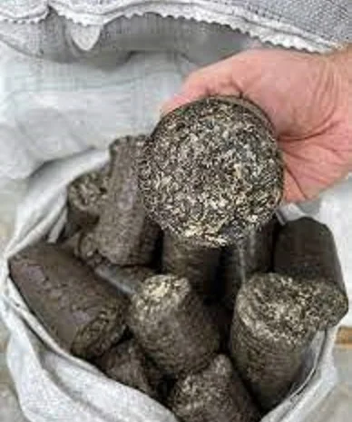 Продаж пеллет, брикет з лушпиння. Є ПДВ. Доставка- фото № 1