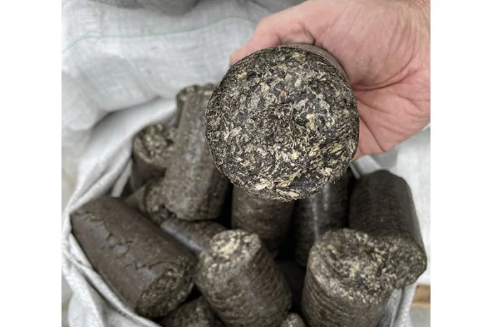 Продаж пелет, брикет з лушпиння соняшнику- фото № 1