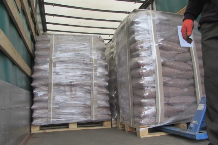 Продам якісні соснові паливні пелети, гранули, діаметром 6мм, EN A-1- фото № 1