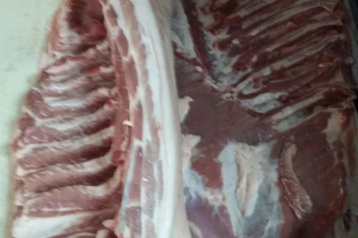 Грудинка свиняча на шкірі без кості- фото № 1
