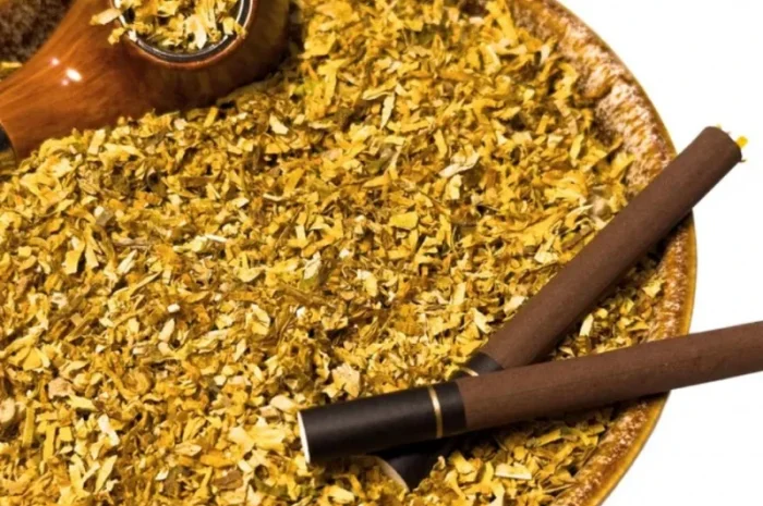 Табачные аксессуары и курительный табак в продаже- фото № 1