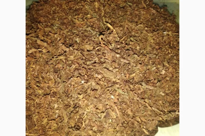 Широкий ассортимент табака и аксессуаров в продаже- фото № 3