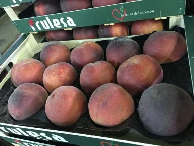 Свежие персики из Испании- фото № 1