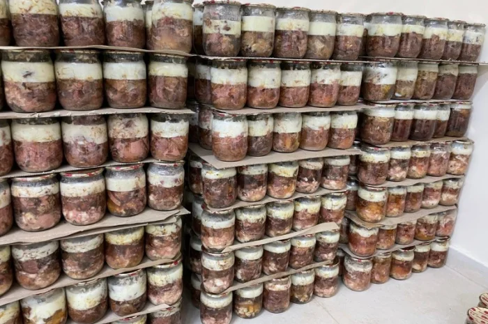 Продам домашнюю тушенку (свинина и говядина)- фото № 6