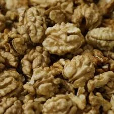 Грецкий орех бабочка- фото № 2