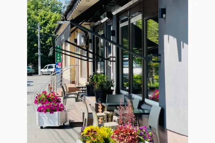 Дерев'яний ящик для саду- фото № 1