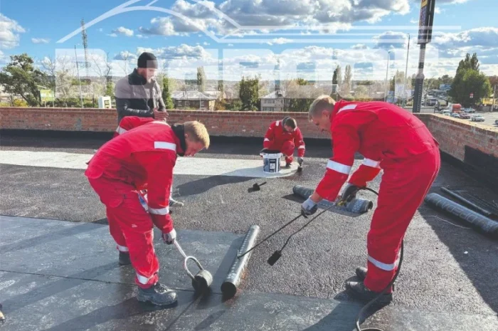 Монтаж євроруберойду для м'якої покрівлі- фото № 3