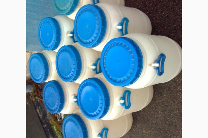 Продается пластиковая фляга (бидон) на 30 л для пищевых жидкостей- фото № 2