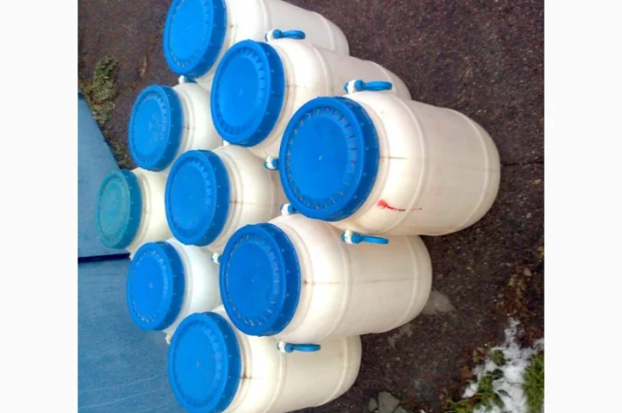 Продается пластиковая фляга (бидон) на 30 л для пищевых жидкостей- фото № 3