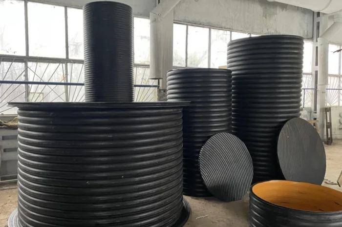 Емкость для воды от производителя- фото № 1