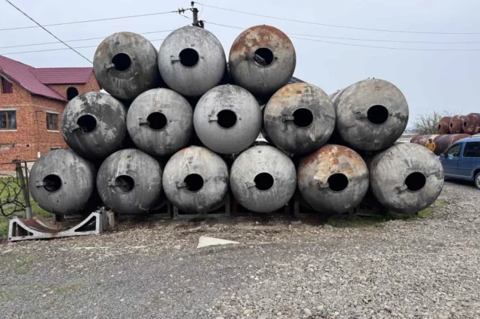 Водонапірна вежа на замовлення з емальованих бочок- фото № 10