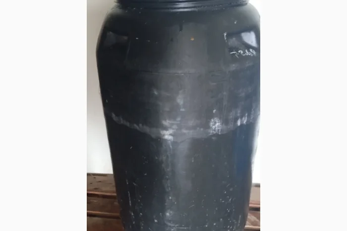 Пропоную пластикову бочку 250 л- фото № 1