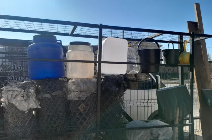 Еврокубы и канистры в продаже- фото № 3