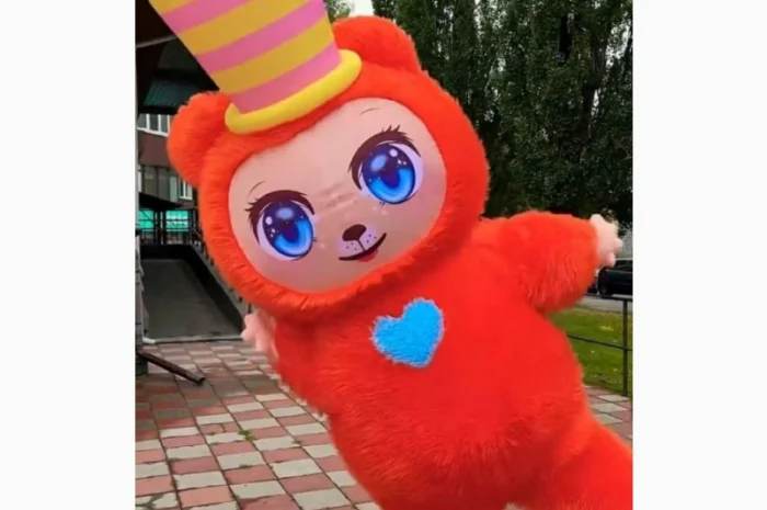 Надувний костюм Лабуба з вентилятором для вашого бізнесу- фото № 3