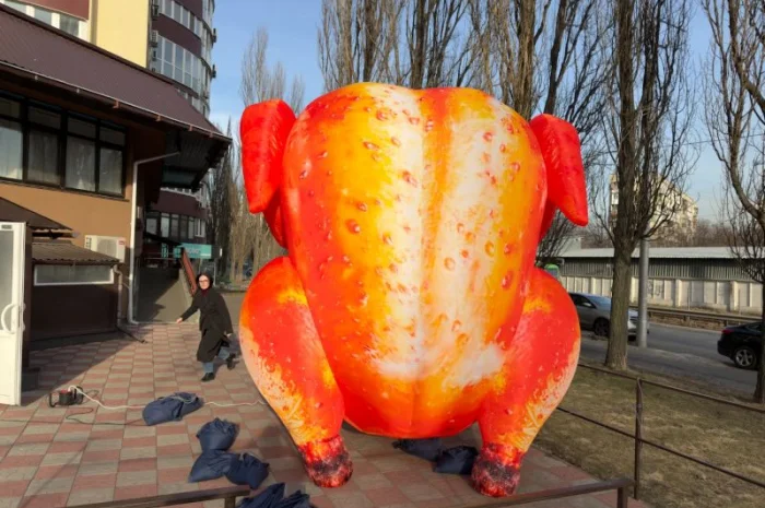 Надувна мобільна реклама для залучення покупців 3.4 м- фото № 13