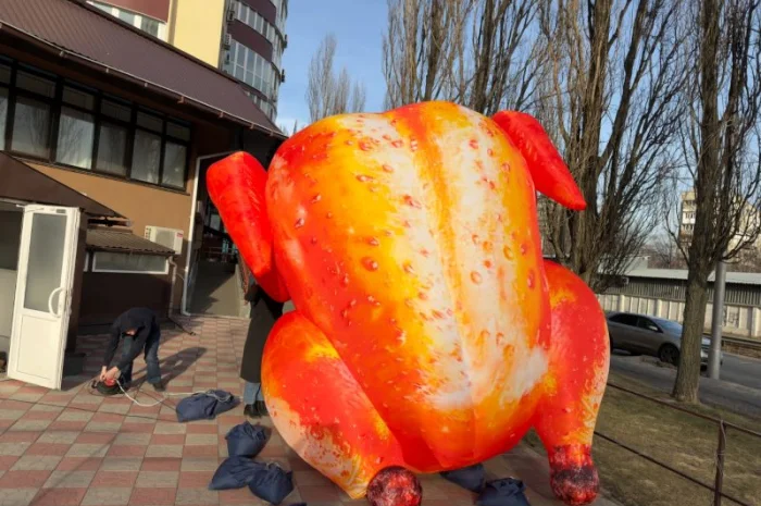 Надувна мобільна реклама для залучення покупців 3.4 м- фото № 9