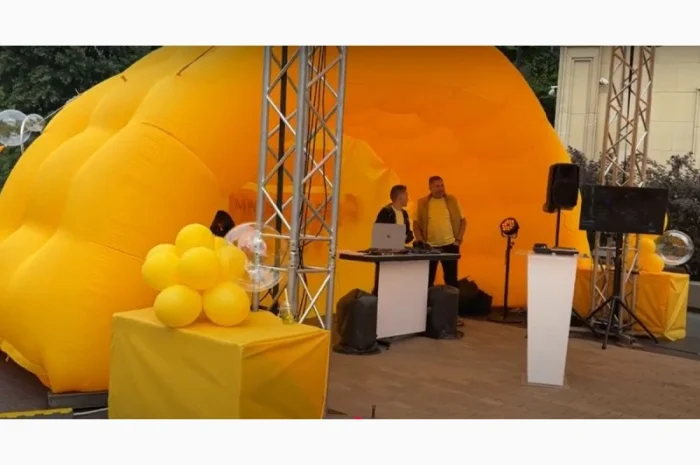 Надувна палатка-тент для вуличного маркетингу- фото № 9