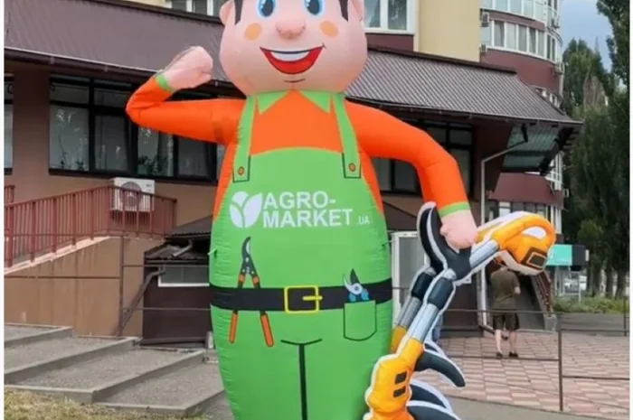 Надувна реклама для заходів - Людина махає на дорозі- фото № 1