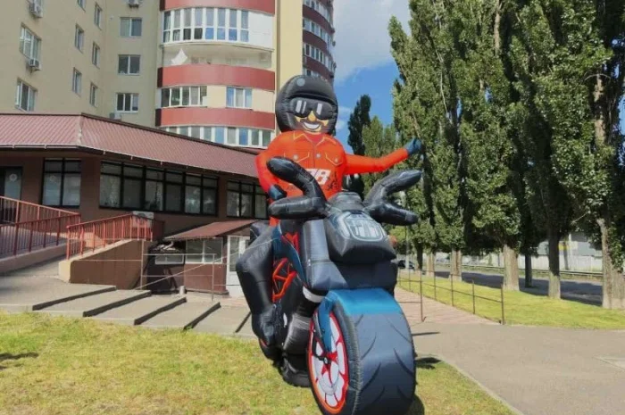 Надувні фігури для зовнішньої реклами – 3D копії товарів- фото № 1