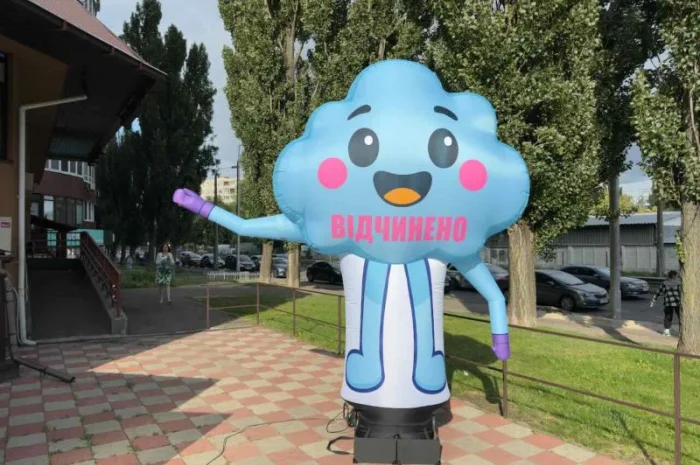 Надувні фігури для зовнішньої реклами – 3D копії товарів- фото № 7