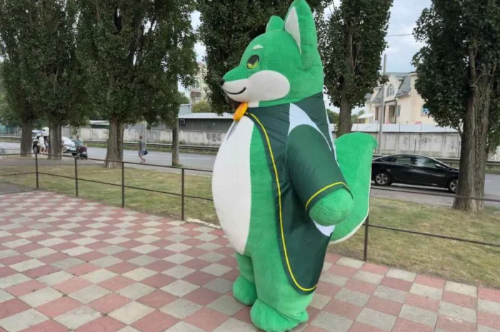 Аніматорський надувний костюм – щит висотою 240 см, 4 години роботи- фото № 6