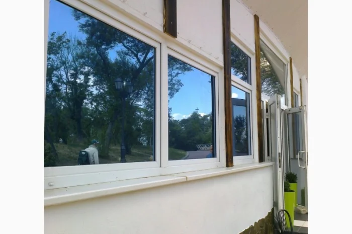 Ударостійкі захисні плівки для вікон- фото № 3