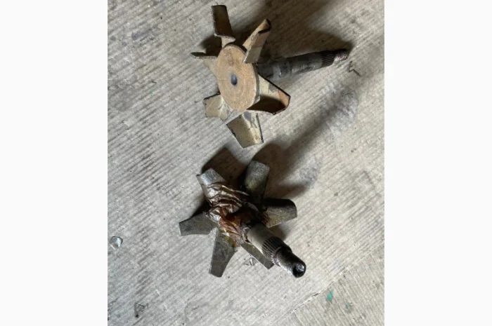 Валик с крыльчаткой для водяного насоса двигателей Д6- фото № 1