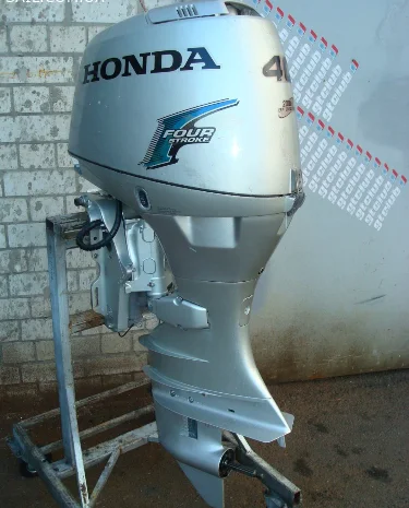 Продажа лодочного мотора Honda BF 40 в хорошем состоянии- фото № 2