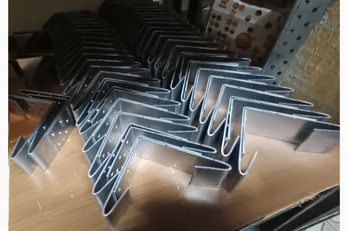 Універсальний оцинкований кутник з ребром жорсткості 145×145×95- фото № 14