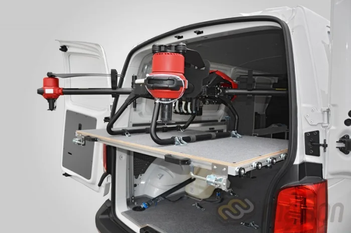 Оборудование фургона для перевозки агродронов- фото № 6