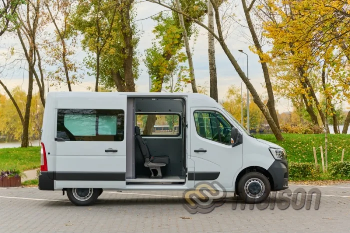 Переоборудование Renault Master в грузопассажирский- фото № 2