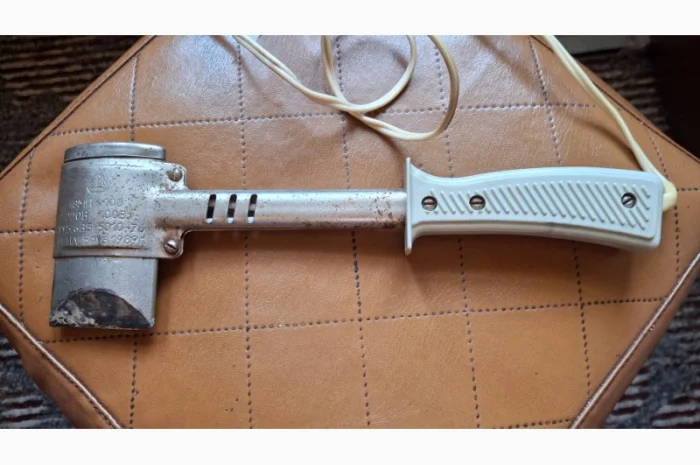 Продается паяльник молотковый 100 ватт- фото № 1