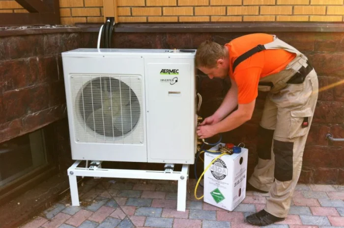 Заправка кондиционеров фреоном R410 и R32 в Киеве- фото № 3