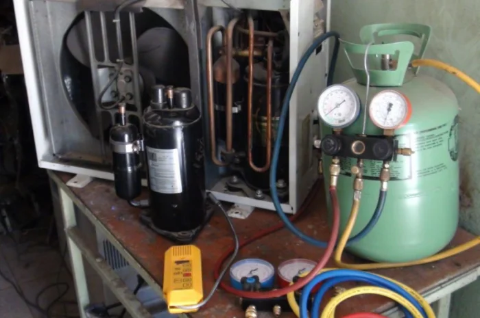 Заправка кондиционеров фреоном R410 и R32 в Киеве- фото № 1