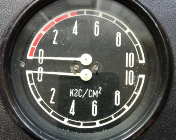 Манометр МД-213 двострілковий для вимірювання тиску- фото № 1