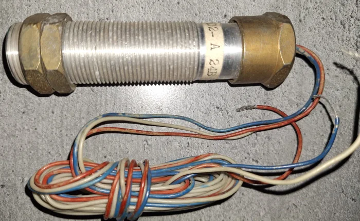 Индуктивный датчик БТП 102А-24В в продаже- фото № 1