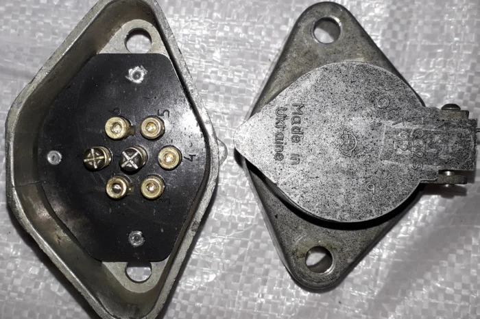 Розетка ПС-325 для електричних ланцюгів- фото № 1