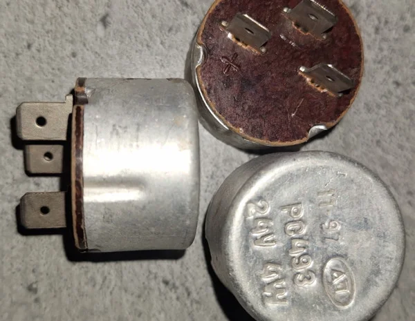 Реле ручника 24В РС 493 для КамАЗ, МАЗ, ЗІЛ- фото № 1