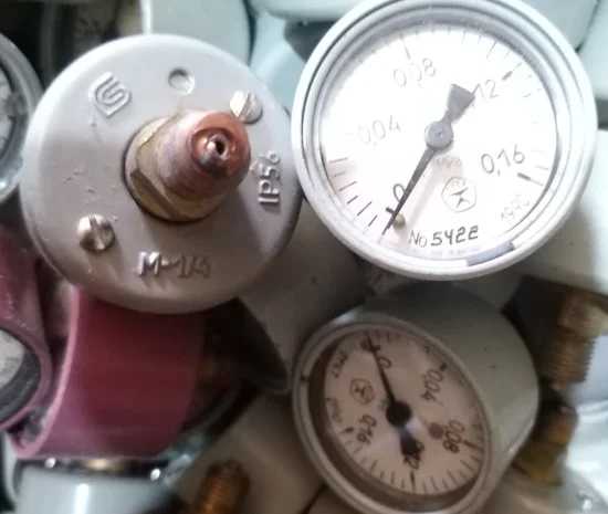 Манометр М1/4 (0,16 МПа) для измерения давления- фото № 1