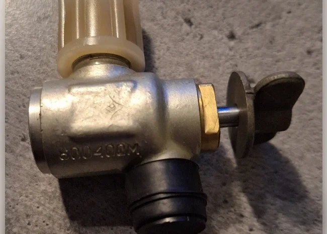 Кран 600400М для зливу масла та пального- фото № 1