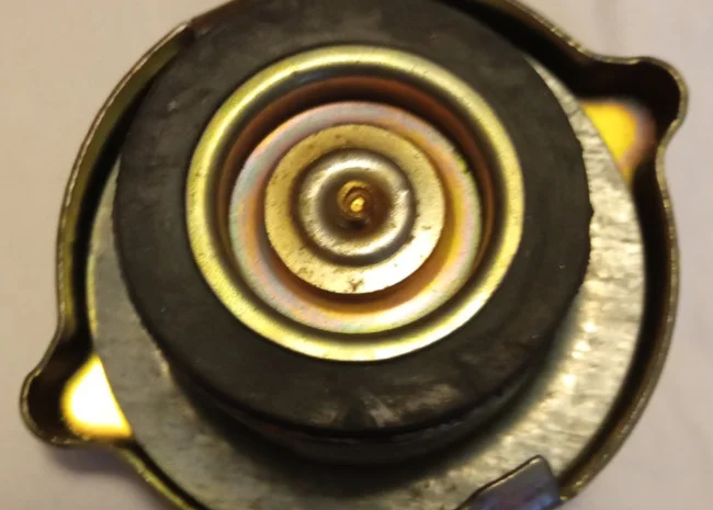 Крышка радиатора – важная деталь для вашего автомобиля- фото № 1