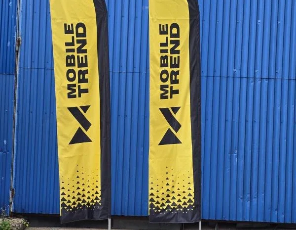 Мобільні прапори-віндери для реклами вашого бізнесу- фото № 1