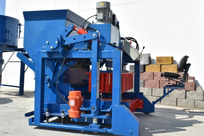 Мобільний вібропрес Svemlo SUMAB 2800 для виробництва бетонних блоків- фото № 17