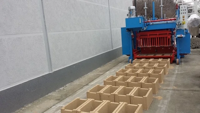 Мобільний вібропрес Svemlo SUMAB 2800 для виробництва бетонних блоків- фото № 16