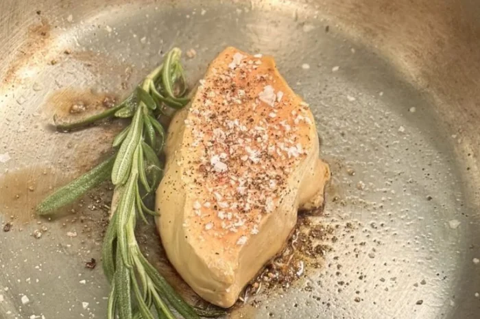 Фуа-гра утиная в продаже деликатес- фото № 1