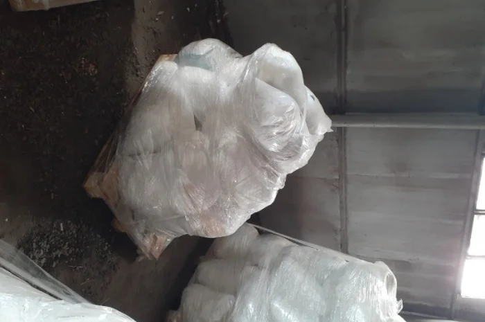 Продажа вторсырья: полиэтилен, стрейч пленка, картон- фото № 4