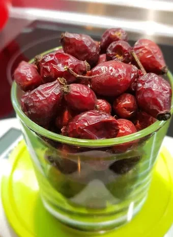 Шипшина – джерело вітамінів та детокс-продукт- фото № 1