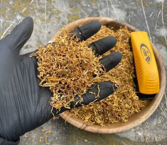 Табак без жилки та пили. Найкращі сорти: Вірджинія, Кентуккі, Берлі, Ротманс, Міленіум- фото № 2